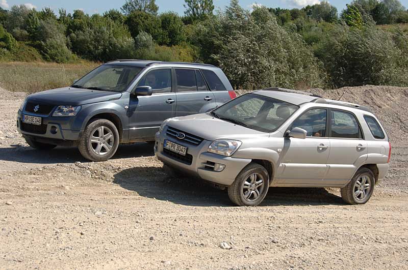 ALLRAD-MAGAZIN Fahrbericht: Vergleich Kia Sportage 2.0 CRDi mit Suzuki ...