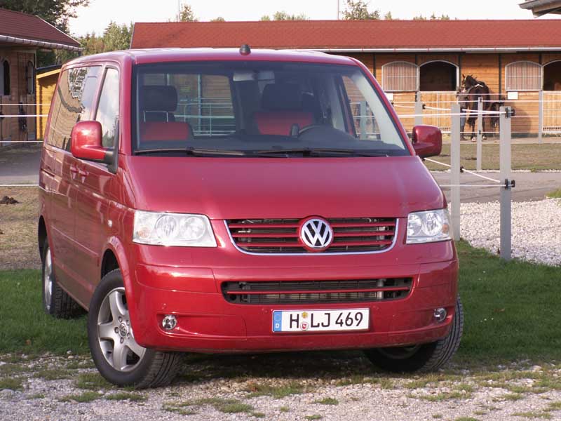 ALLRAD-MAGAZIN Fahrbericht: VW T5 Multivan 2.5 TDI 4motion - Seite 1